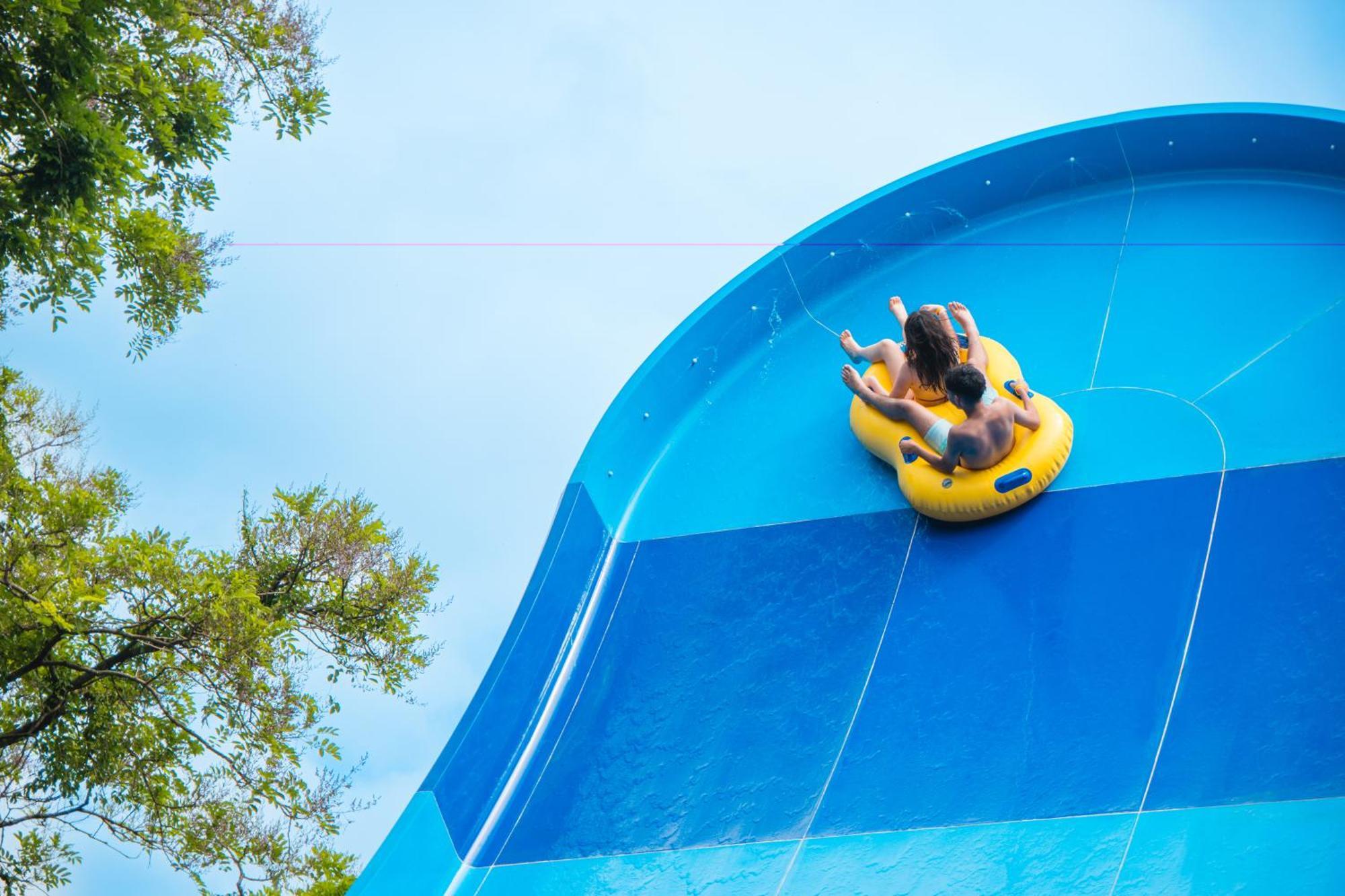 Mabu Thermas Grand Resort Foz do Iguaçu Buitenkant foto A person on a water slide